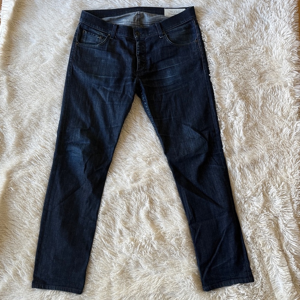 Men's Standard Issue Fit 2 Slim Leg Jeans- Size 33